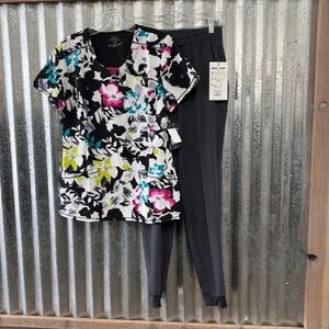 Women’s Scrub Set-Print Top-Pewter Jogger Pants-S top/XS Regular Length Pant